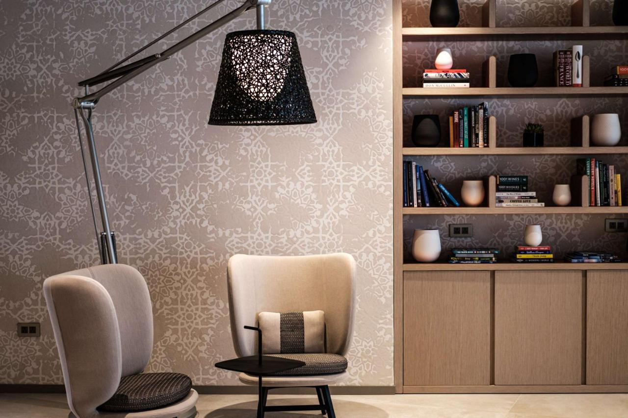 Hyatt Regency Malta Hotel Saint Julian's Exterior photo Interior of the library