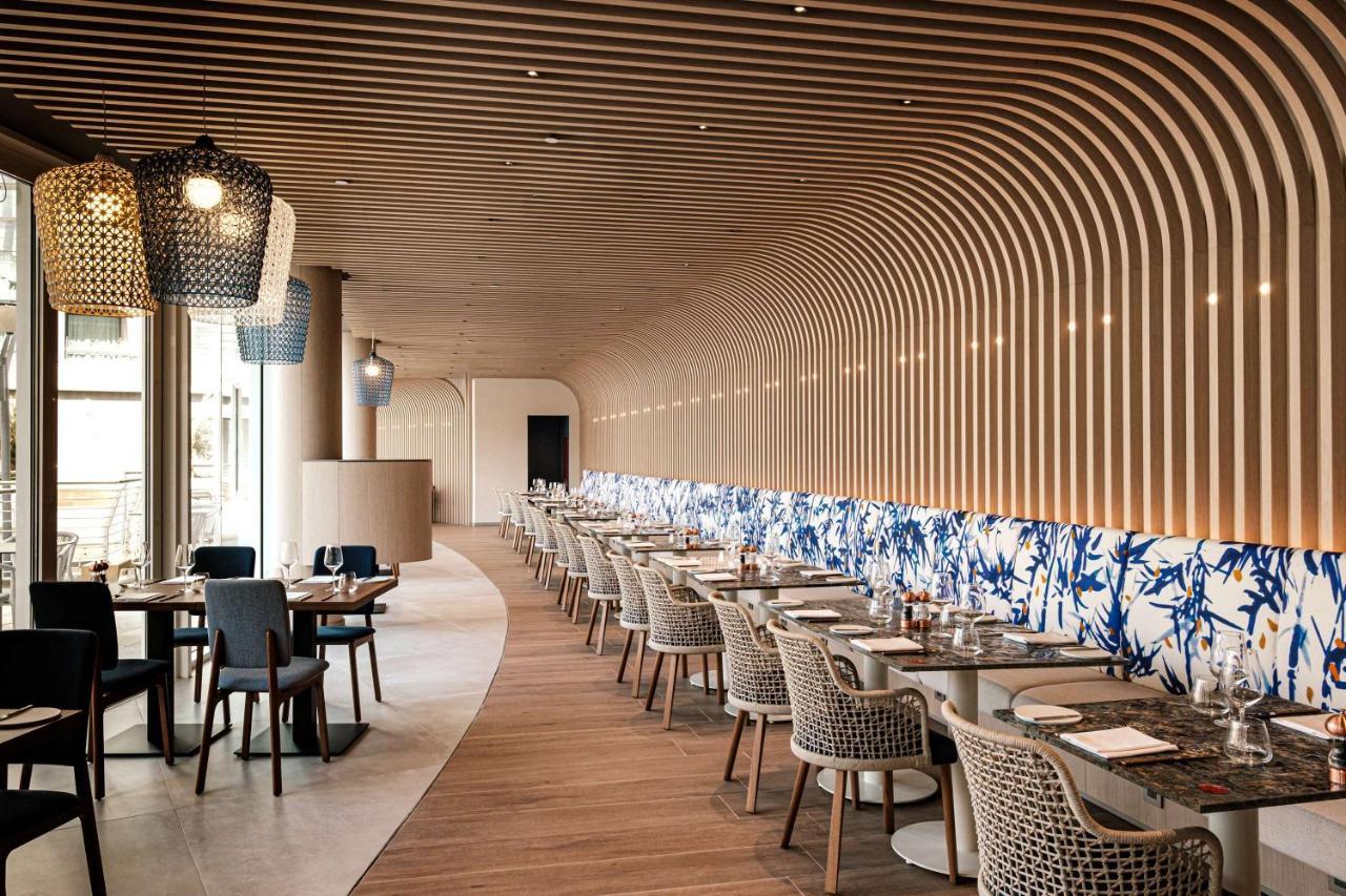 Hyatt Regency Malta Hotel Saint Julian's Exterior photo Restaurant Azul