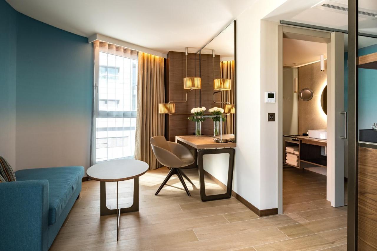 Hyatt Regency Malta Hotel Saint Julian's Exterior photo A room at the hotel