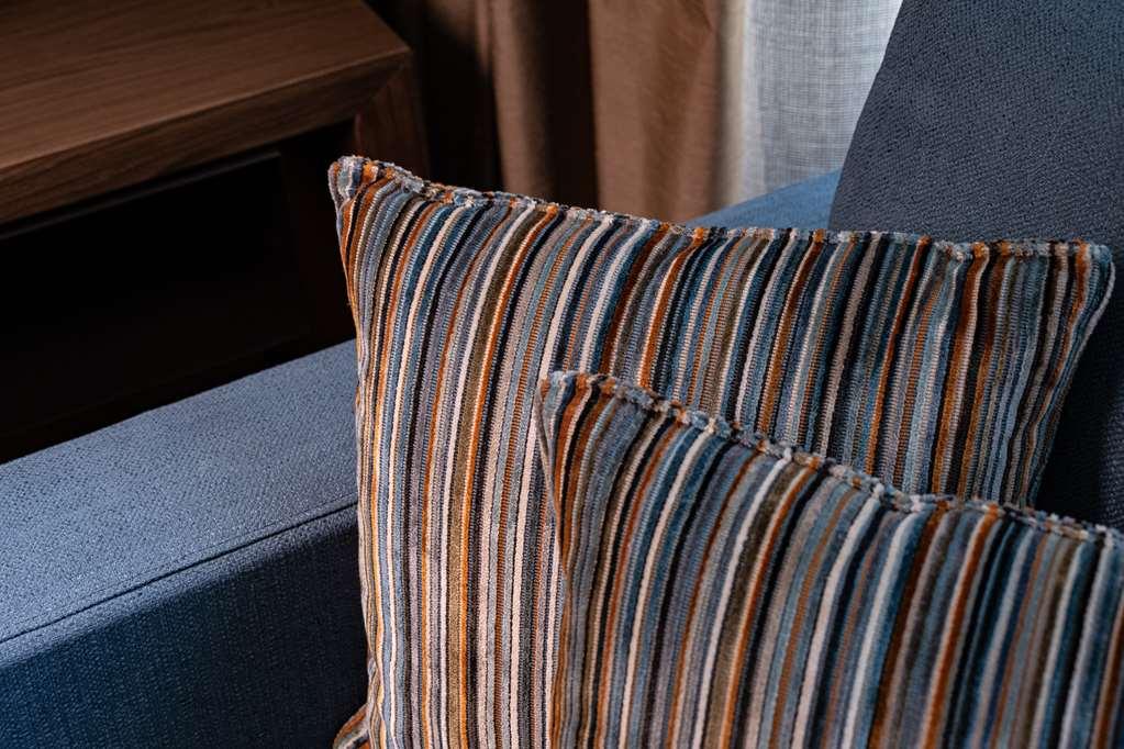 Hyatt Regency Malta Hotel Saint Julian's Room photo A cushion